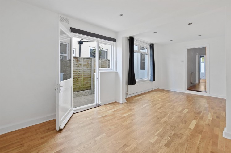 View Full Details for Long Lane, East Finchley, London