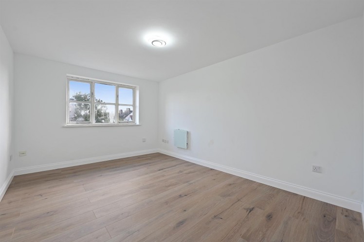 View Full Details for Draycott Close, Cricklewood, London, NW2