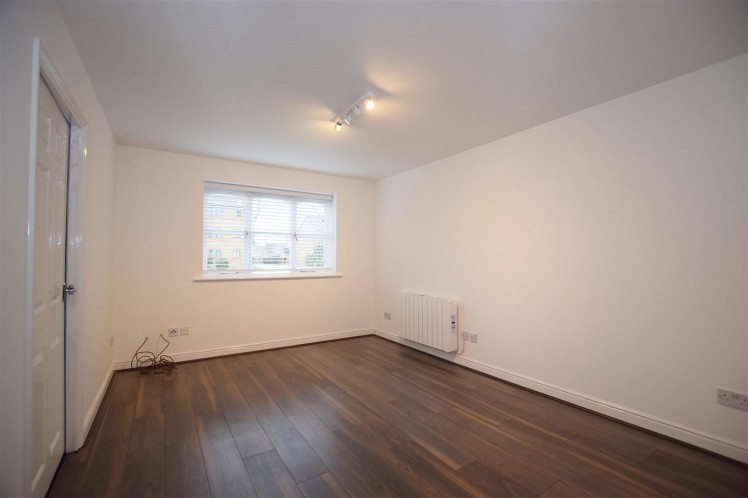 View Full Details for Windmill Drive, Cricklewood, London