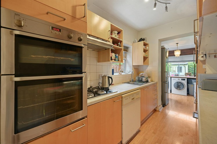 View Full Details for Cumbrian Gardens, Cricklewood, London. NW2