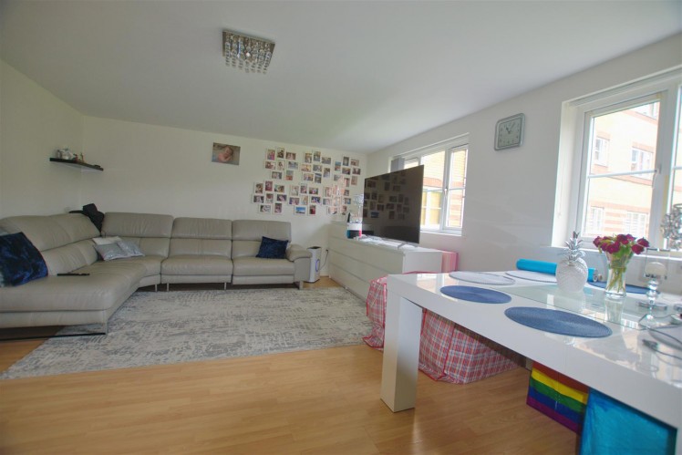 View Full Details for Windmill Drive, Cricklewood, London, NW2