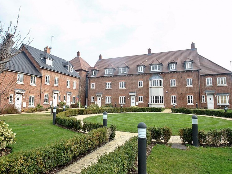 View Full Details for Avian Avenue, Frogmore, St Albans