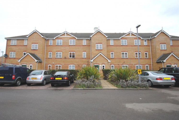 View Full Details for Upton Close, Cricklewood, London