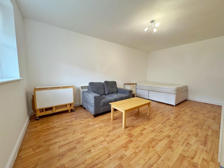 View Full Details for Upton Close, Cricklewood, London