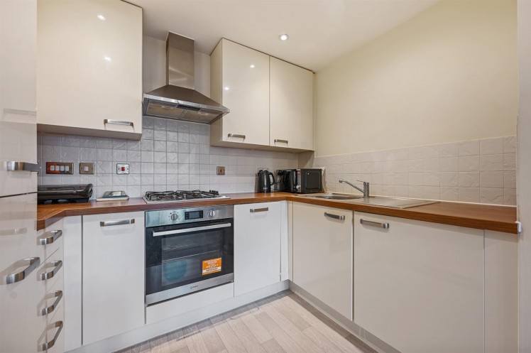 View Full Details for Avian Avenue, Curo Park, Frogmore
