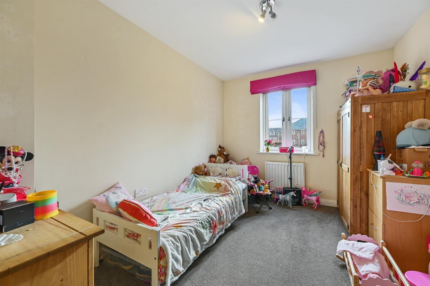 Images for Avian Avenue, Curo Park, Frogmore