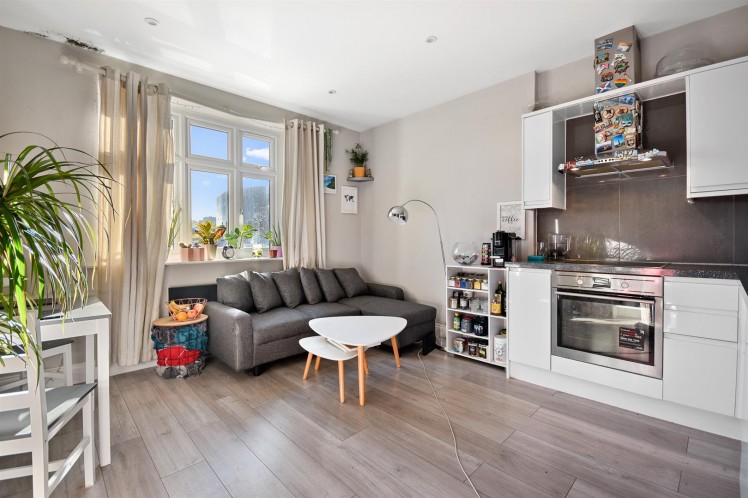 View Full Details for Red Lion Court, 105a Vicarage Road, Watford