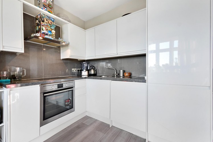 View Full Details for Red Lion Court, 105a Vicarage Road, Watford