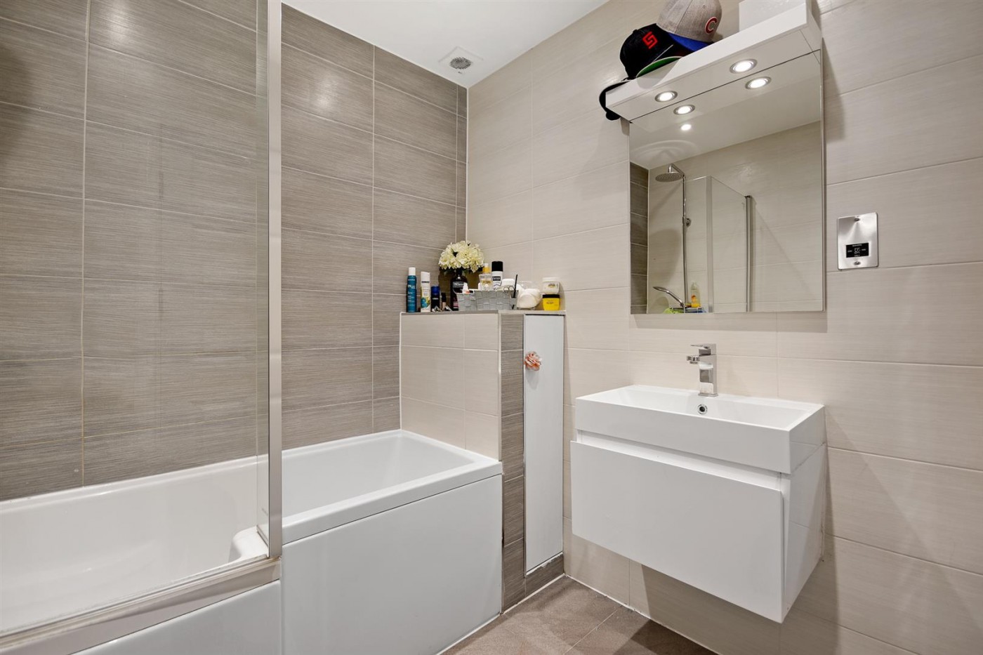 Images for Red Lion Court, 105a Vicarage Road, Watford