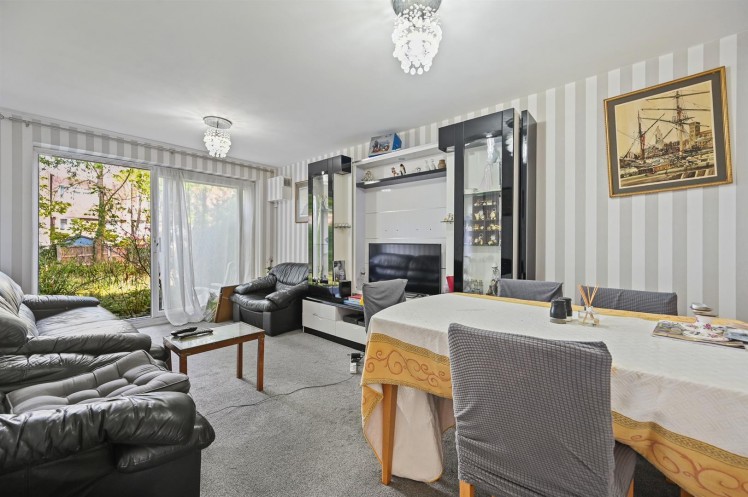 View Full Details for Elmcroft, Merryfield Gardens, Stanmore, HA7