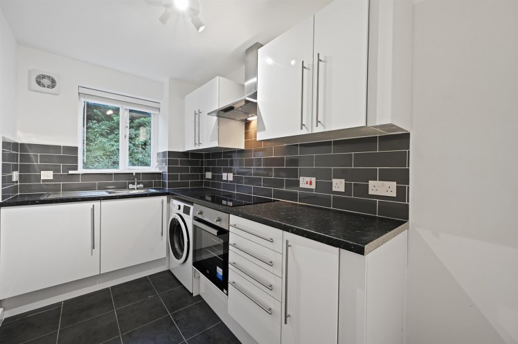 View Full Details for Draycott Close, Cricklewood, London, NW2