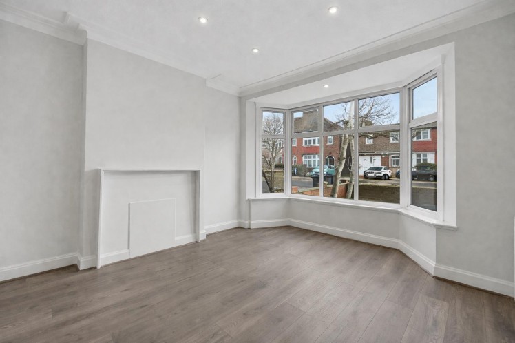 View Full Details for Chiltern Gardens, London