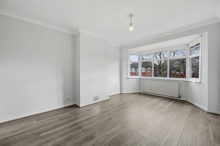 View Full Details for Chiltern Gardens, London