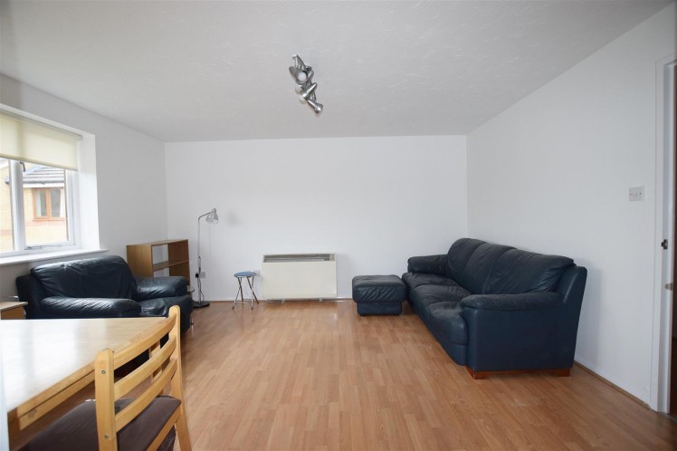 View Full Details for Draycott Close, Cricklewood, London, NW2