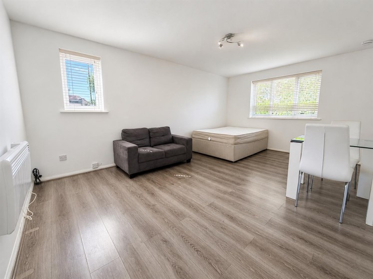View Full Details for Draycott Close, Cricklewood, London